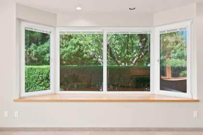 Breakfast Nook Photo of 305 E 17th Street, North Vancouver, BC