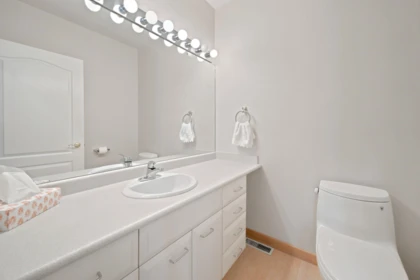 Office / Den Photo of 305 E 17th Street, North Vancouver, BC