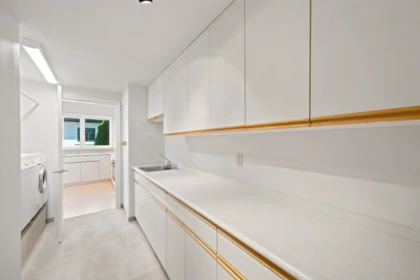 Primary Bedroom Photo of 305 E 17th Street, North Vancouver, BC