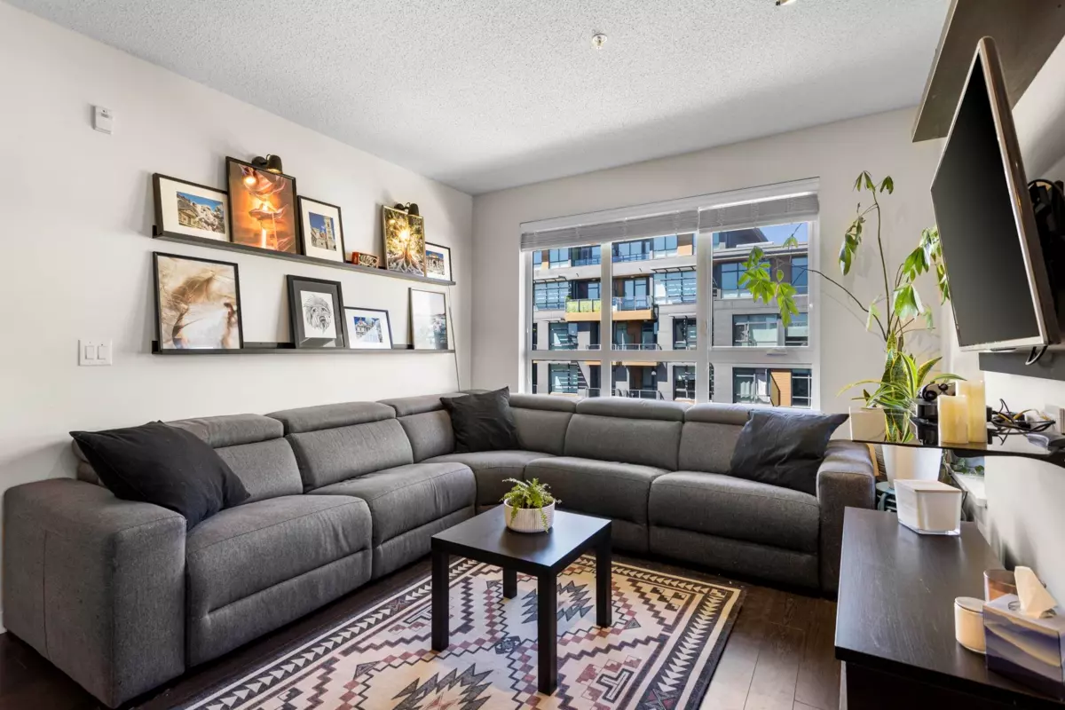 Dining Area Photo of 502 9168 Slopes Mews, Burnaby, BC