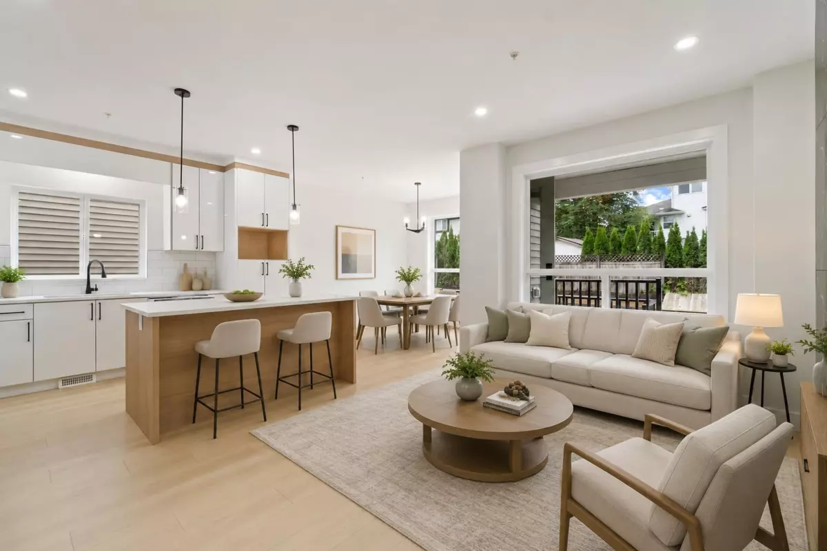 Living Room Photo of 32514 Higginbottom Court, Mission, BC