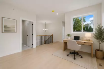 Kitchen Island Photo of 32514 Higginbottom Court, Mission, BC