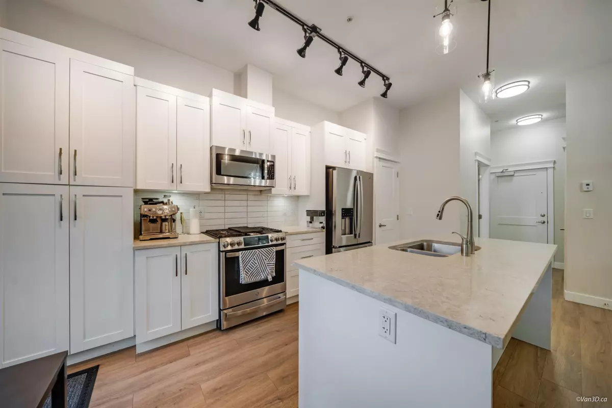 Family Room Photo of 114 11077 Ravine Road, Surrey, BC