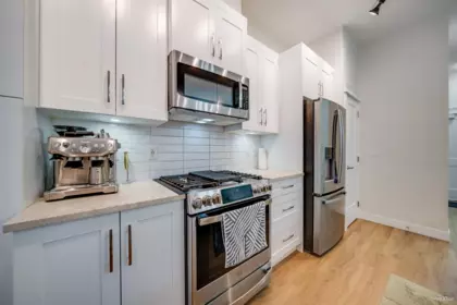 Kitchen Photo of 114 11077 Ravine Road, Surrey, BC