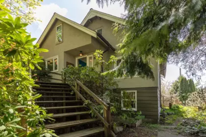 2002 E 13th Avenue, Vancouver, BC, Vancouver — Single Family Residence for sale