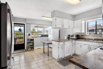 Kitchen Photo of 2871 E 18th Avenue, Vancouver, BC