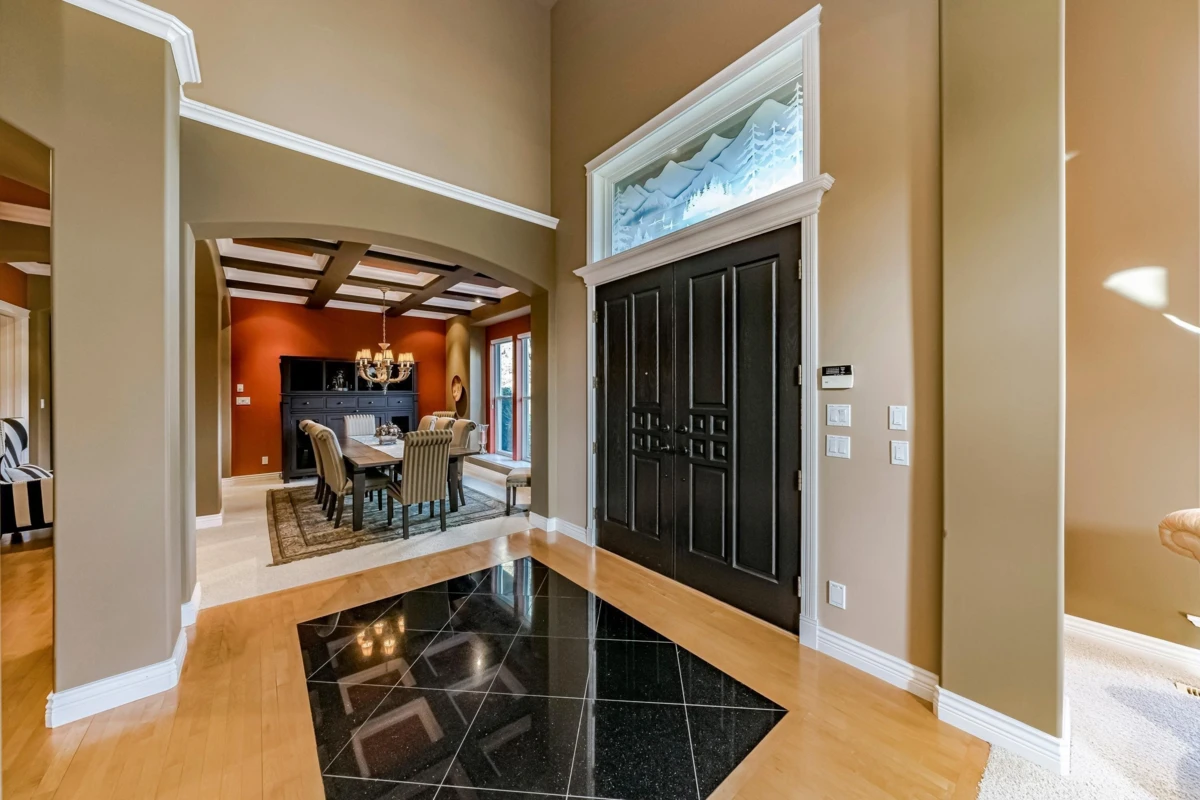 Dining Area Photo of 13208 23a Avenue, Surrey, BC
