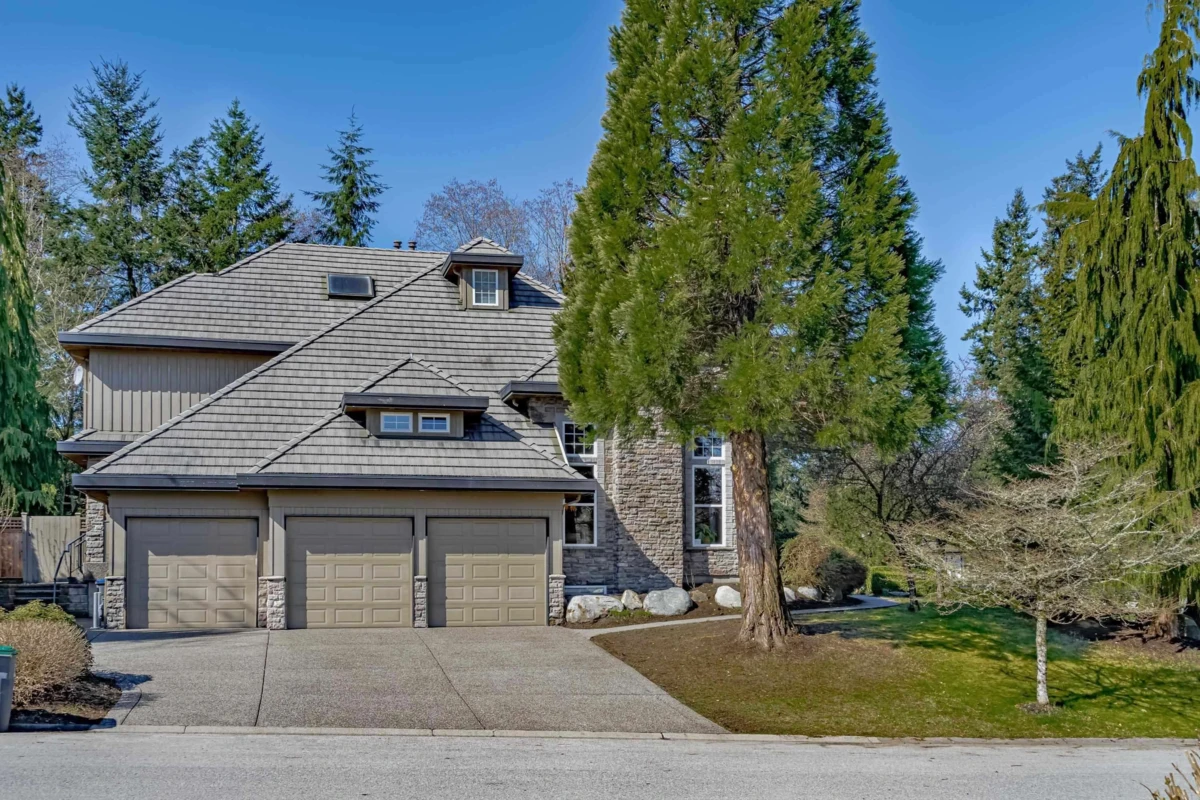 Family Room Photo of 13208 23a Avenue, Surrey, BC