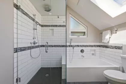 Guest Bathroom Photo of 3385 W 8th Avenue, Vancouver, BC