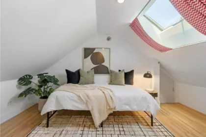 Loft / Bonus Room Photo of 3385 W 8th Avenue, Vancouver, BC