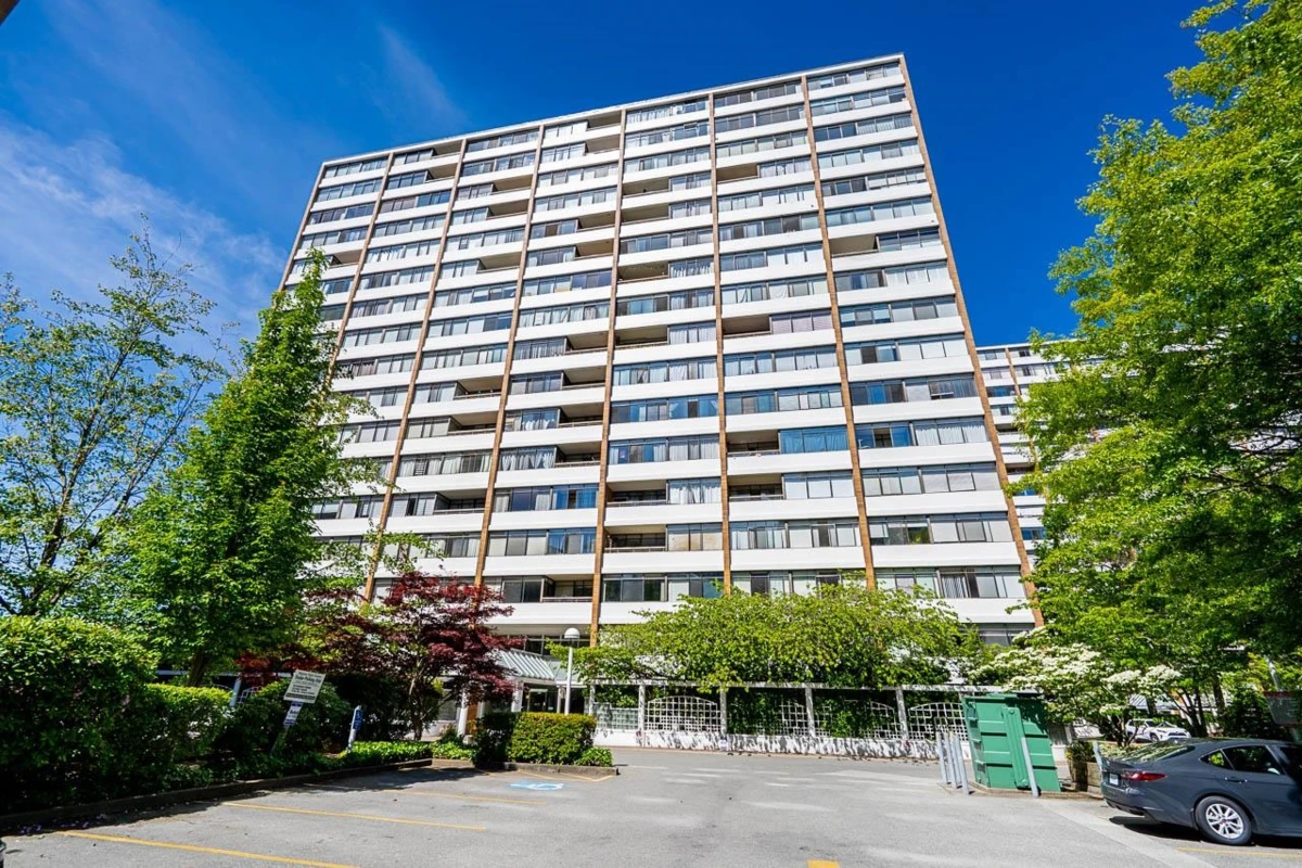 Family Room Photo of 1511 6631 Minoru Boulevard, Richmond, BC