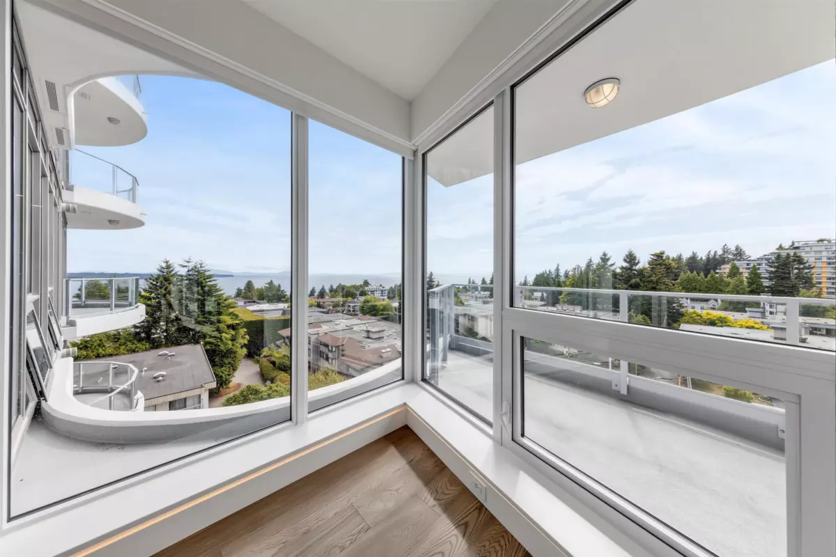 Living Room Photo of 606 1475 Foster Street, Surrey, BC
