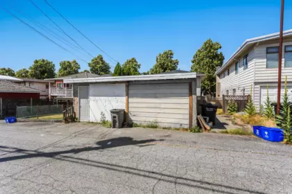 Backyard Photo of 3186 E 28th Avenue, Vancouver, BC