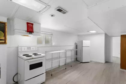 Basement Recreation Room Photo of 3186 E 28th Avenue, Vancouver, BC