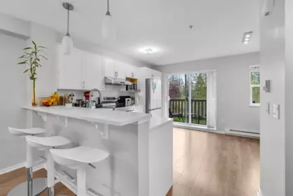 Kitchen Island Photo of 150 20875 80 Avenue, Langley, BC
