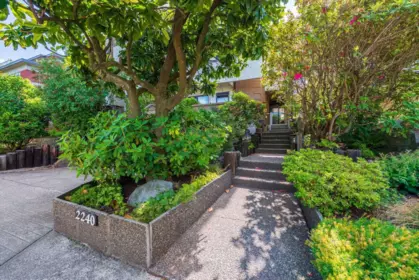 Entry Foyer Photo of 101 2240 Wall Street, Vancouver, BC