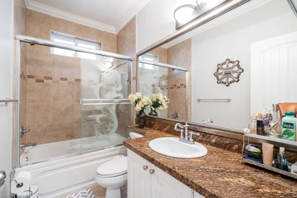 Guest Bathroom Photo of 14849 62 Avenue, Surrey, BC