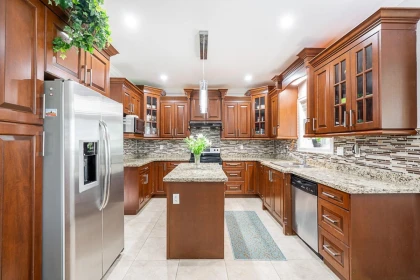 Kitchen Island Photo of 14849 62 Avenue, Surrey, BC