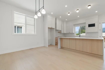 Kitchen Island Photo of 8 45141 Watson Road, Chilliwack, BC