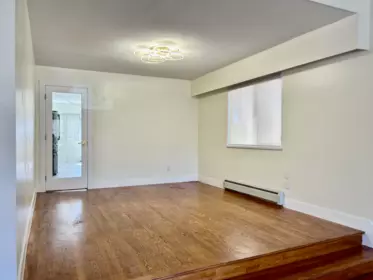 1544 W 68th Avenue, Vancouver, BC, Vancouver — Single Family Residence for sale