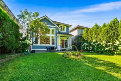 Hot Tub / Spa Photo of 1931 Parkway Boulevard, Coquitlam, BC