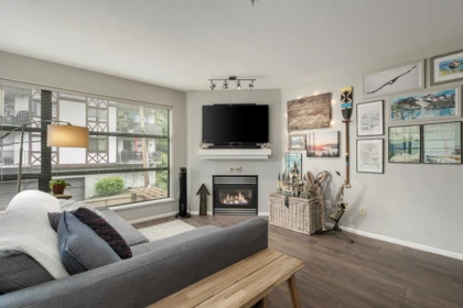 305 124 W 3rd Street, North Vancouver, BC, North Vancouver — Apartment/Condo for sale