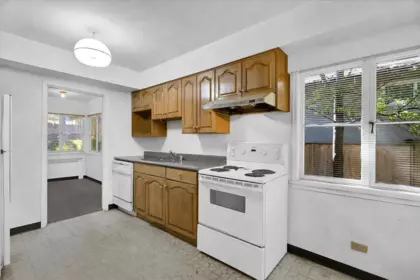 Primary Bedroom Photo of 5070 Willow Street, Vancouver, BC