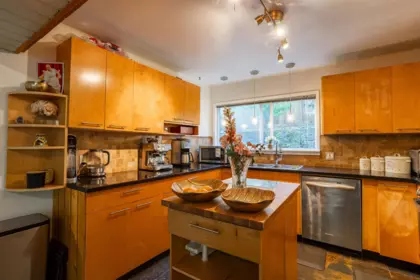 Breakfast Nook Photo of 4479 Marine Drive, Burnaby, BC