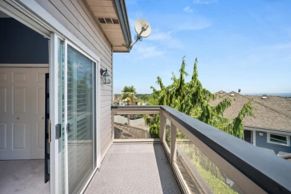 Backyard Photo of 215 Morningside Drive, Tsawwassen, BC