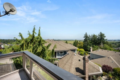 Front Yard Photo of 215 Morningside Drive, Tsawwassen, BC