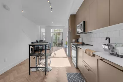 Kitchen Photo of 99 17568 57a Avenue, Surrey, BC