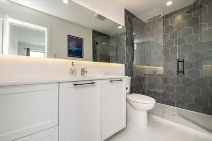 Entry Foyer Photo of 27 17555 57a Avenue, Surrey, BC