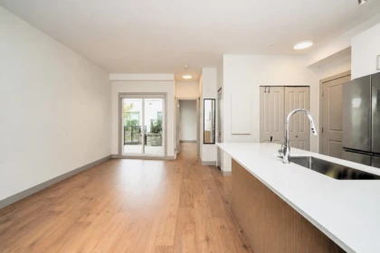 210 6968 Royal Oak Avenue, Burnaby, BC, Burnaby — Apartment/Condo for sale