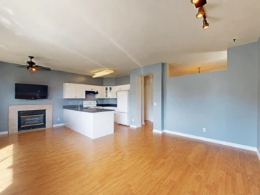 Entry Foyer Photo of 6495 186 Street, Surrey, BC