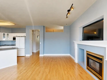 Hallway Photo of 6495 186 Street, Surrey, BC