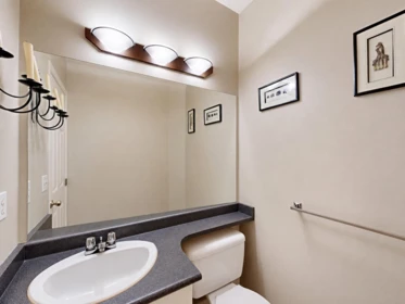 Primary Bathroom Photo of 6495 186 Street, Surrey, BC