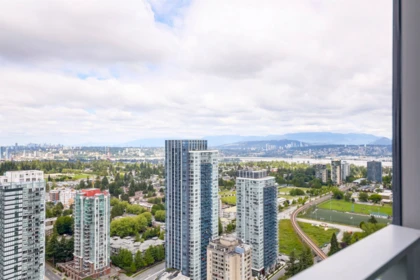 3709 13495 Central Avenue, Surrey, BC, Surrey — Apartment/Condo for sale