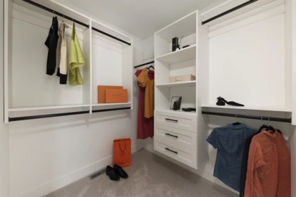 Walk-In Closet Photo of 11 1641 King Crescent, Abbotsford, BC