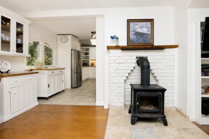 Breakfast Nook Photo of 3131 Beach Avenue, Roberts Creek, BC