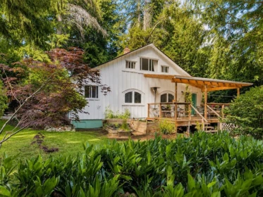 3131 Beach Avenue, Roberts Creek, BC, Roberts Creek — Single Family Residence for sale
