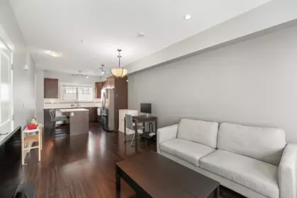 Living Room Photo of 1 838 Royal Avenue, New Westminster, BC