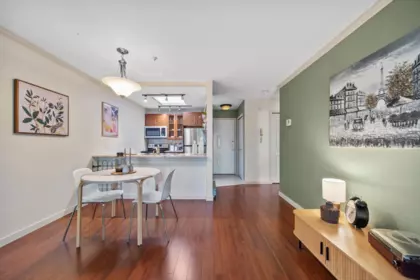 Pantry Photo of 305 526 Thirteenth Street, New Westminster, BC