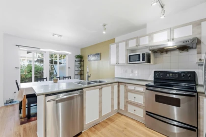 Breakfast Nook Photo of 16 6533 121 Street, Surrey, BC