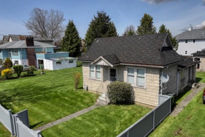 5211 Maple Road, Richmond, BC, Richmond — Single Family Residence for sale