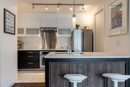 182 E 17th Avenue, Vancouver, BC, Vancouver — Townhouse for sale