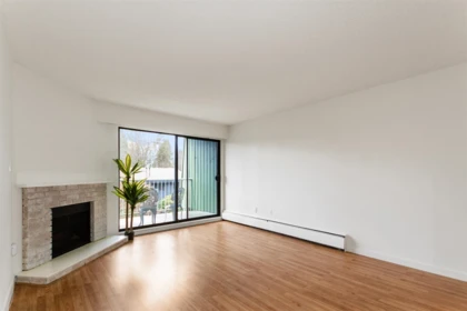 216 9202 Horne Street, Burnaby, BC, Burnaby — Apartment/Condo for sale