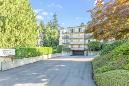 Entry Foyer Photo of 308 32110 Tims Avenue, Abbotsford, BC