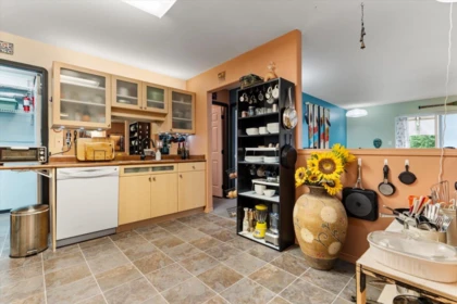 Primary Bedroom Photo of 213 46693 Yale Road, Chilliwack, BC