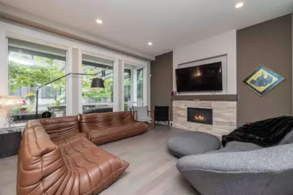 Breakfast Nook Photo of 2999 158 Street, Surrey, BC