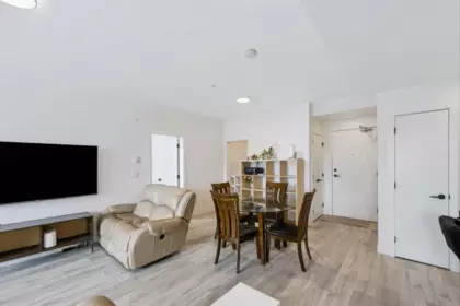 Dining Area Photo of 407 32838 Landeau Place, Abbotsford, BC